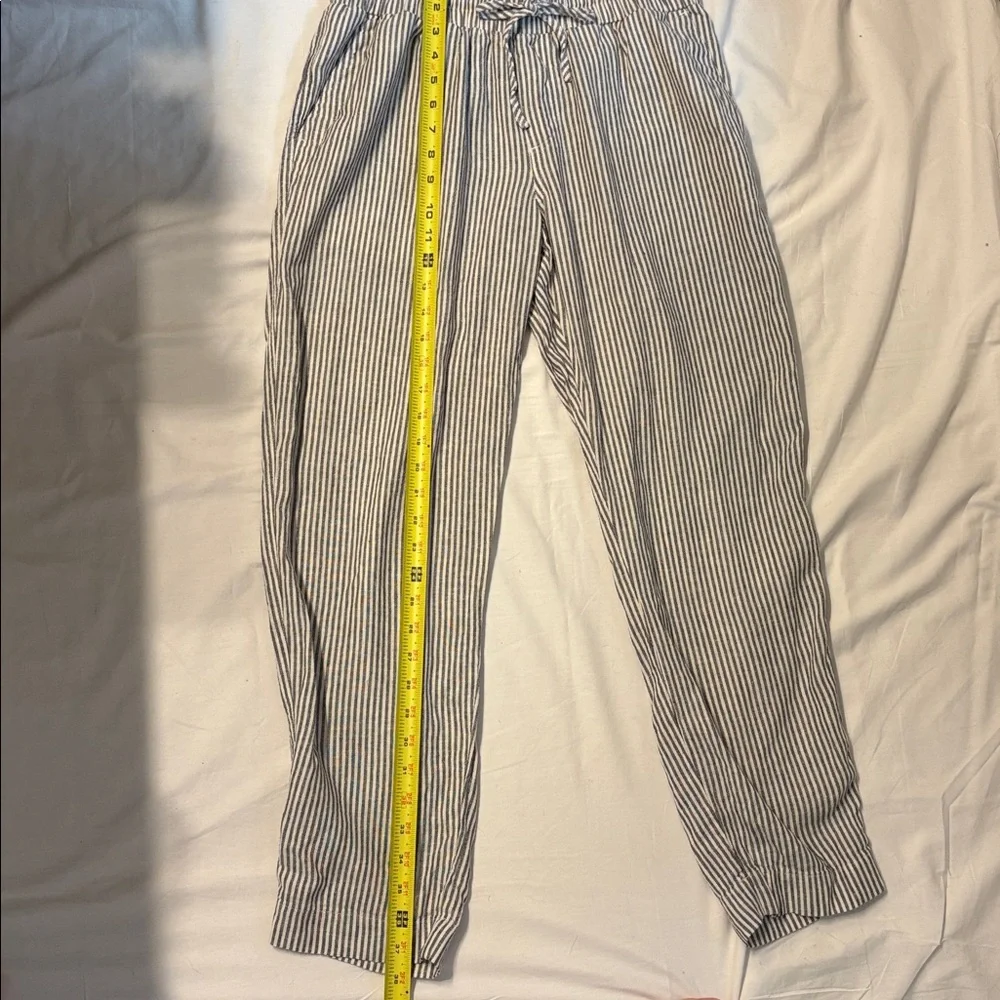 a new day Grey & White Striped Drawstring Chinos Linen Blend SZ M Quiet Luxury.